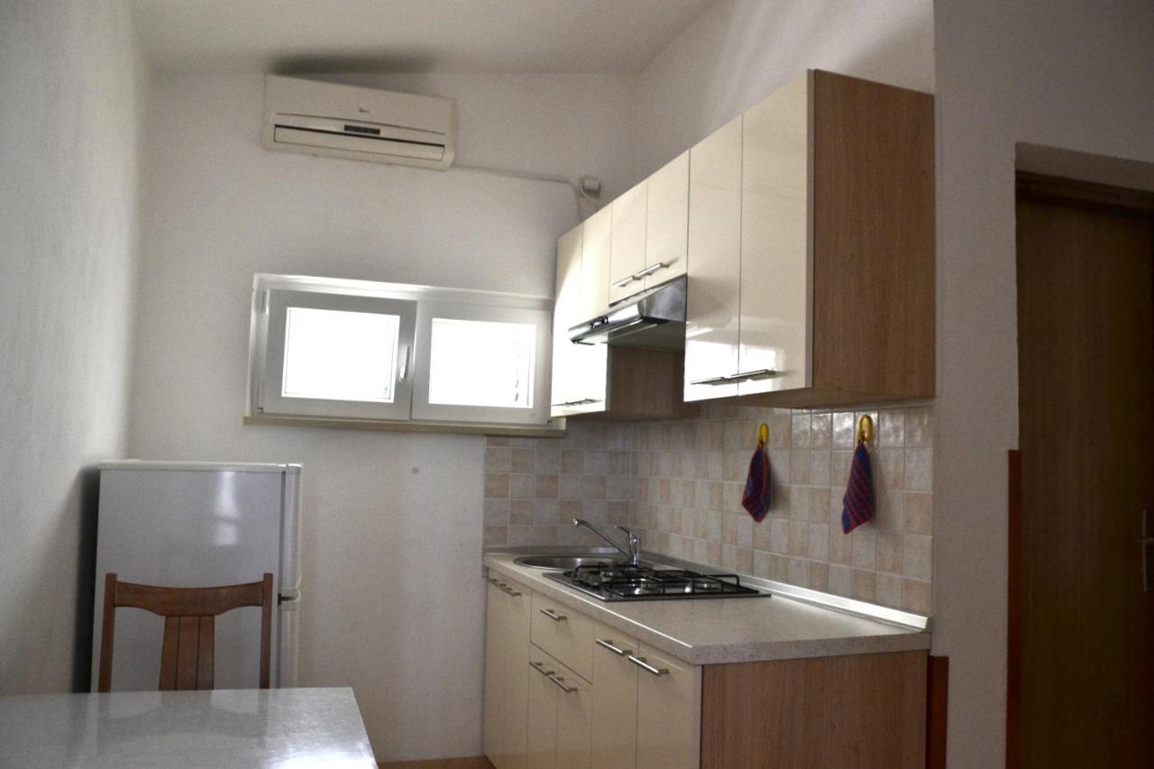 Apartments By The Sea Kustici, Pag - 6335 Zubovići Kültér fotó