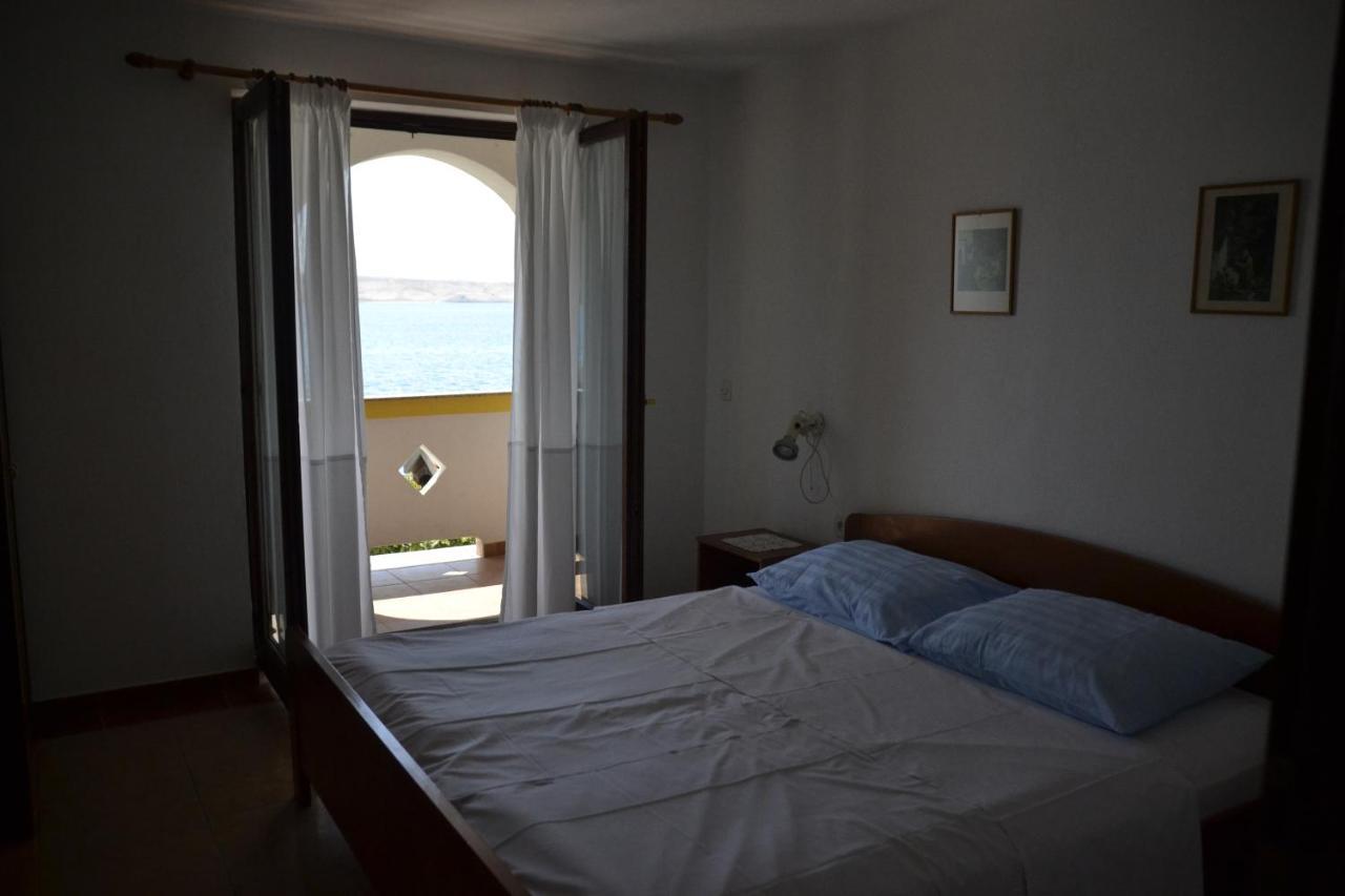 Apartments By The Sea Kustici, Pag - 6335 Zubovići Kültér fotó